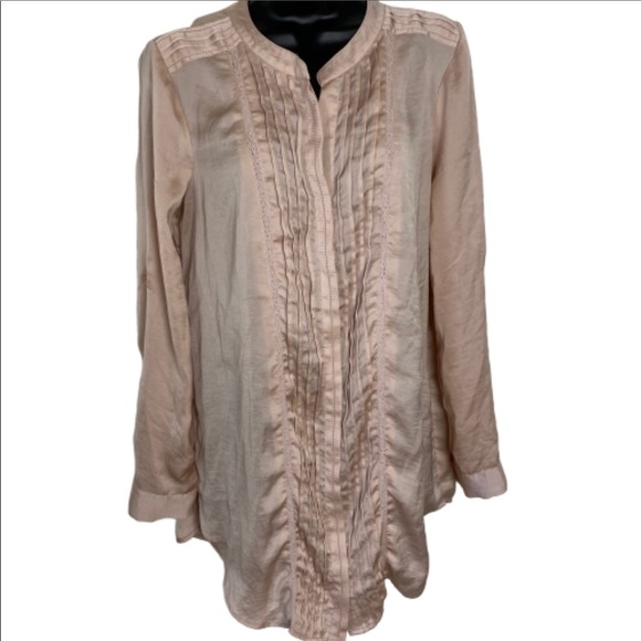 Jessica Simpson Maternity Blush Pleated Button down Blouse Size Medium - Picture 1 of 6